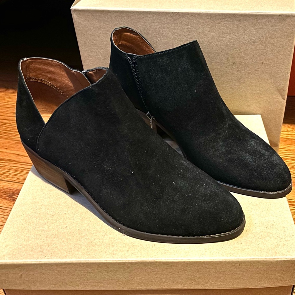 Lucky Brand black suede booties